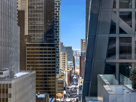 3rd image of 15 W 53rd St #15J