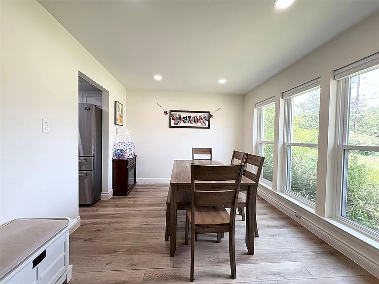 1404 Cedar Park Dr — Photo 3