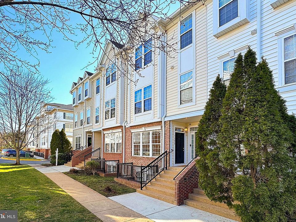 1st image of 11580 Cavalier Landing Ct #A-903