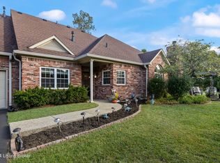 10111 Pebble Beach Ct, Louisville, KY