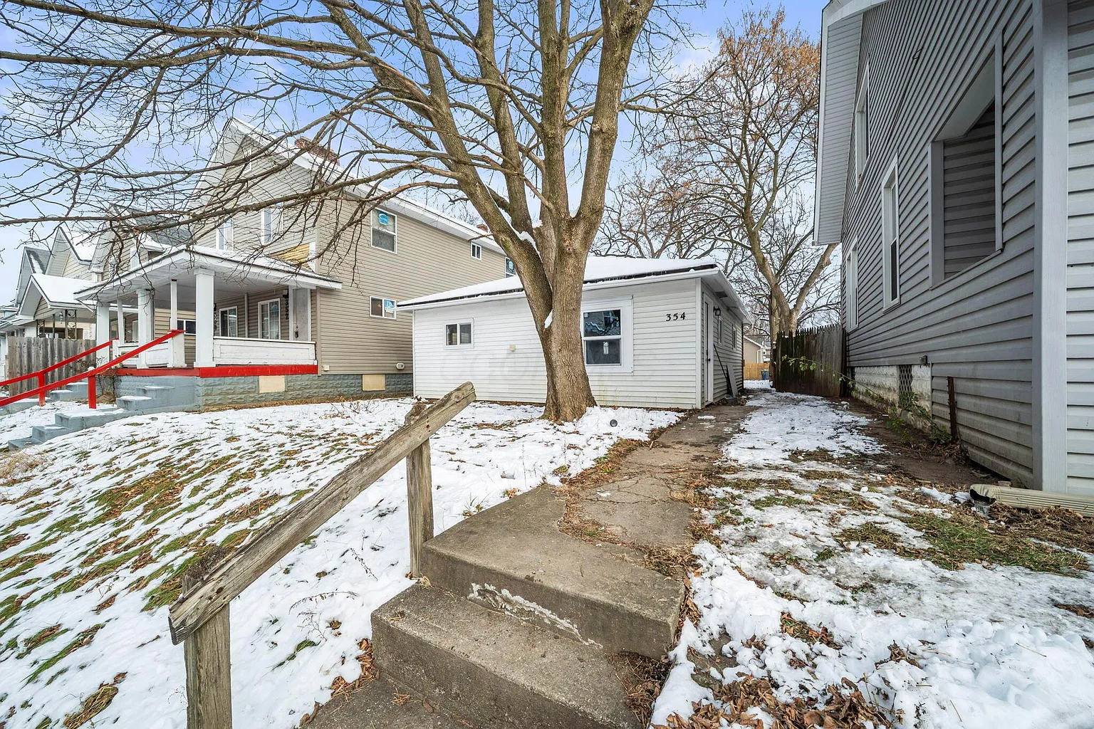 354 S Harris Ave photo 1