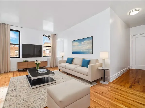 90 Bank Street image 1 of 5