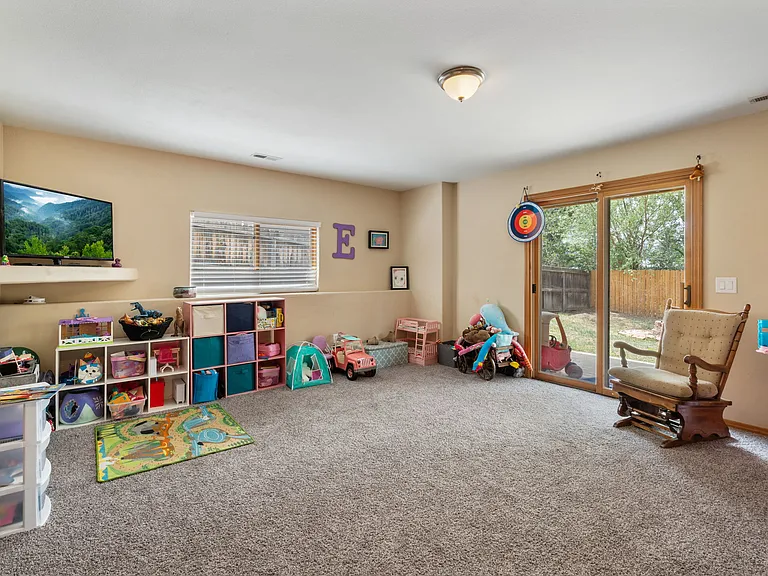 3490 Flying Horse Rd — Photo 20