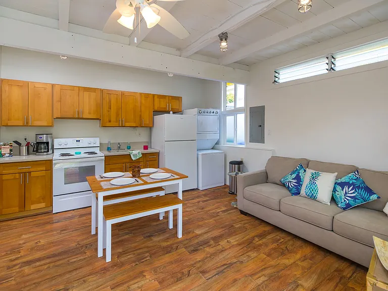 146A Maluniu Ave #A — Photo 9