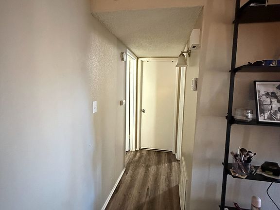 4th image of 2709 La Costa St #B