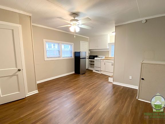 2nd image of 7 Cherry Ave