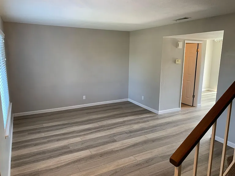 1443 Spring Valley Cmn — Photo 11