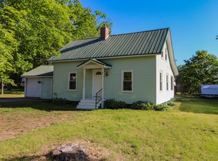 33 North St, Dixfield, ME 04224
