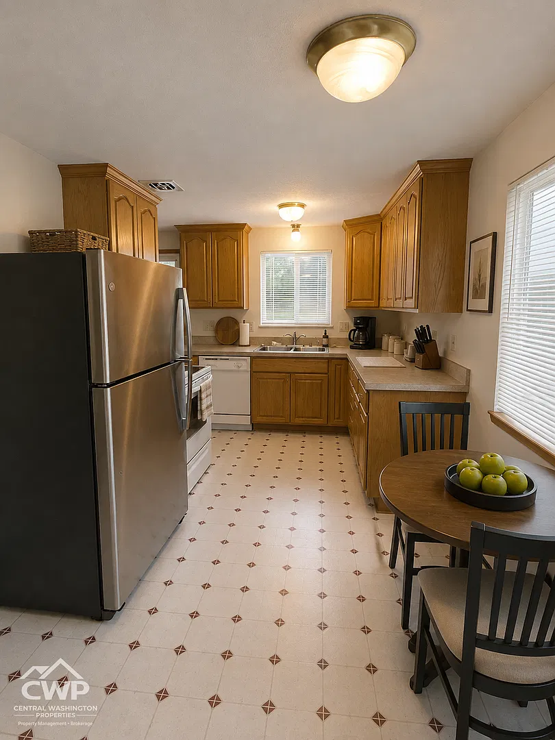 705 S. 45th Ave. — Photo 4