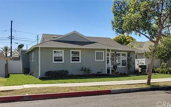 5th image of 3642 W 181st St
