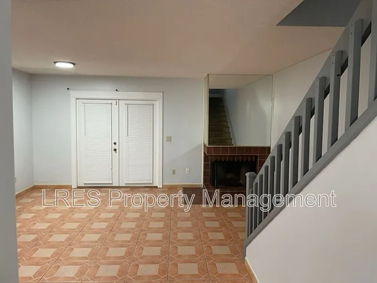 4587 Lighthouse Cir — Photo 10
