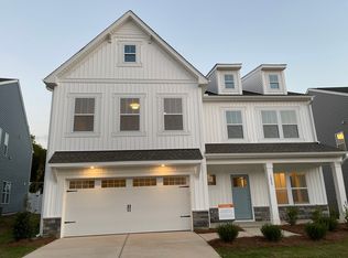 1433 Addison Lake St, Fuquay Varina, NC 27526