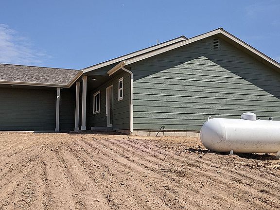 4th image of 4 Southridge Dr