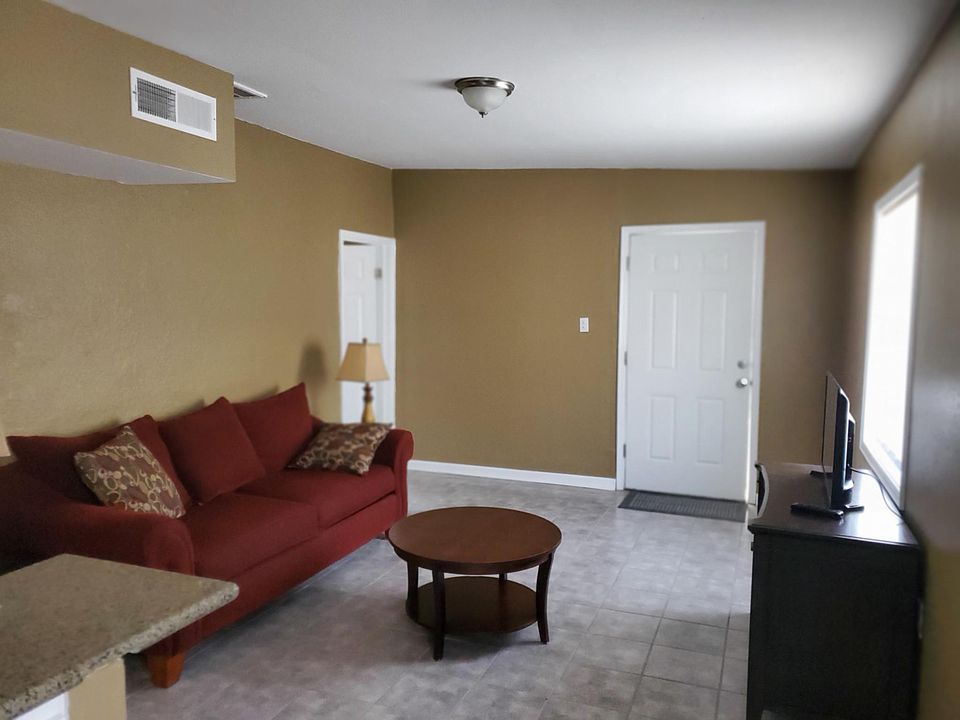 1st image of 121 Sierra Vista Dr #A