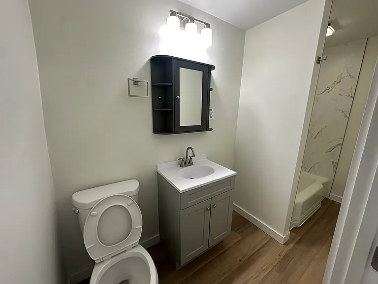 67 Bouvier Ave #2R — Photo 6