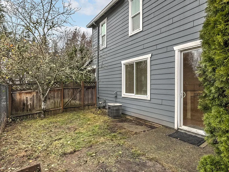 1274 NW 7th Ave — Photo 13