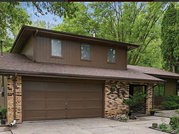 2nd image of 813 College Rd