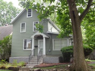 925 Davis St, Akron, OH 44310
