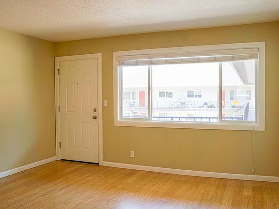 5th image of 7532 N Ida Ave #0