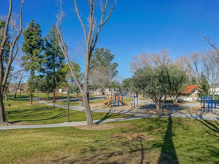 23922 Avenida Entrana — Photo 16