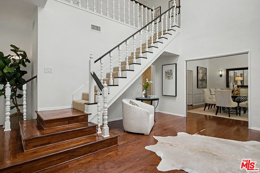 3 bed, 3.5 bath, 3258 sqft, $12,000 — Photo 3