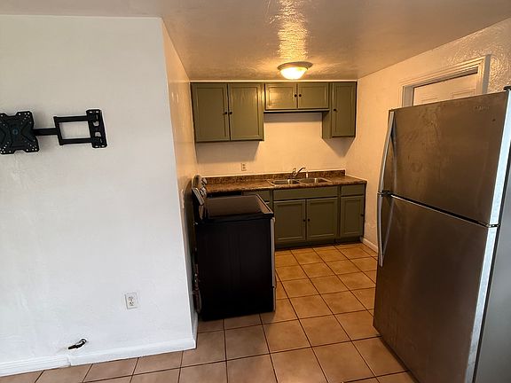 2nd image of 69 E Seminole Ave #B