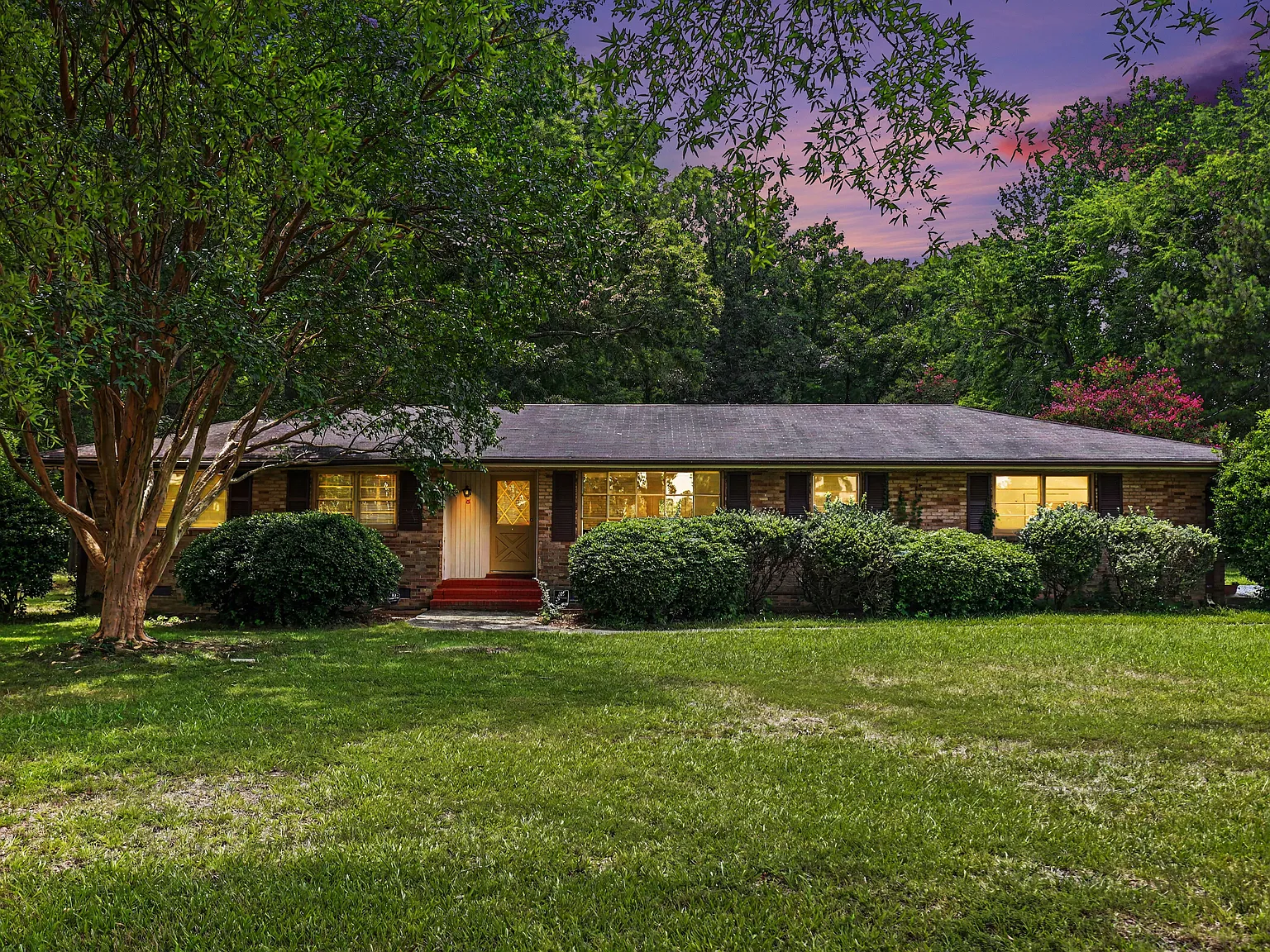 3 bed, 2.5 bath, 1636 sqft, $2,200 — Photo 4