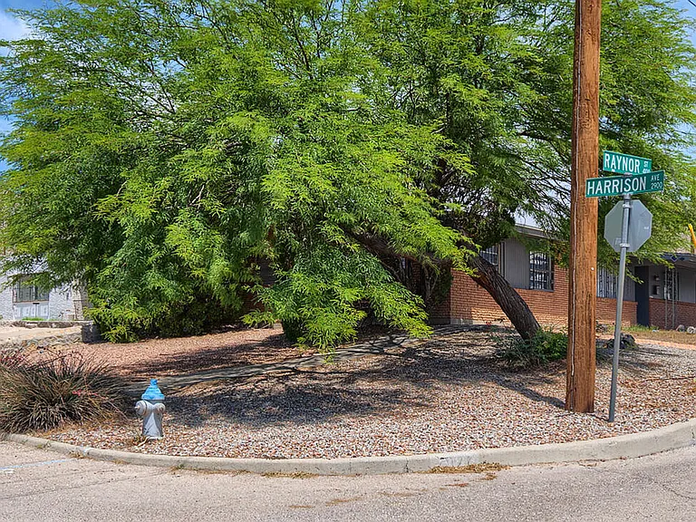 2927 Harrison Ave — Photo 6