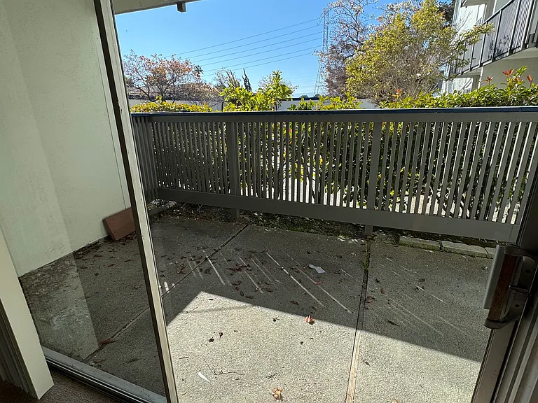 Kula Kai Apartments — Photo 23