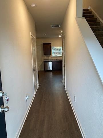 2nd image of 604 Highwood Ln