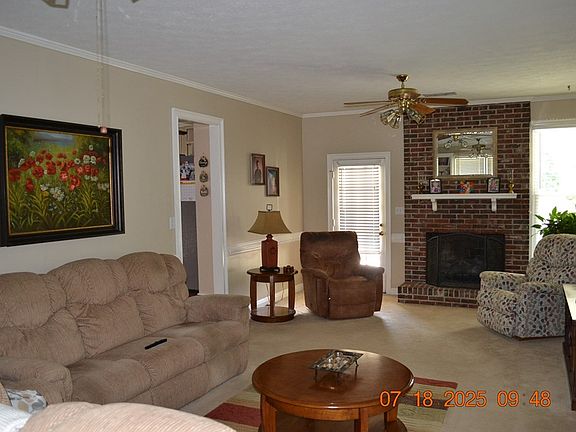 3rd image of 521 Lee Road 219