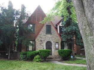 18915 Oak Dr, Detroit, MI 48221