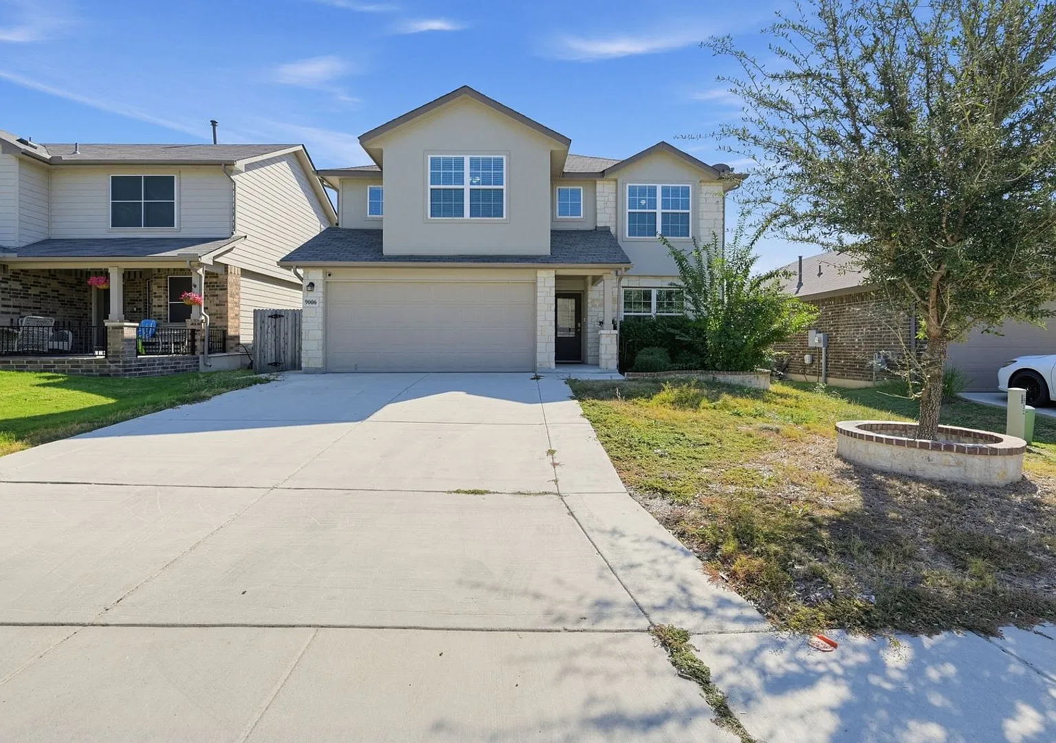 Spacious 5BR Home for Rent | Huge Sunroom | Solar Panels | Pool & Sports Courts | Pet Friendly | ... — Photo 4