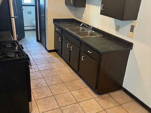 5th image of 10430 Mayfield Ave #3C