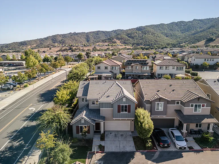 6576 Lopez Way — Photo 35