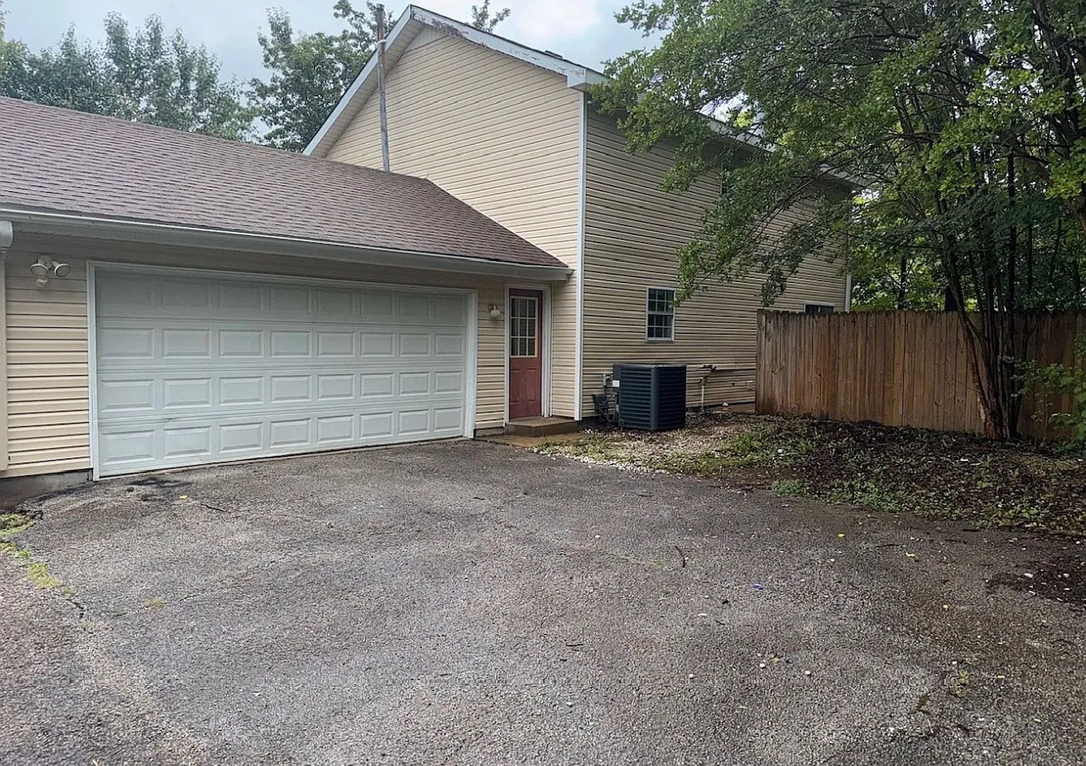 27 Hidden Valley Dr — Photo 2