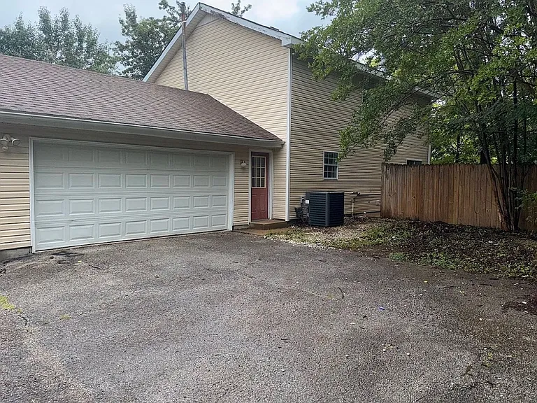 27 Hidden Valley Dr — Photo 2