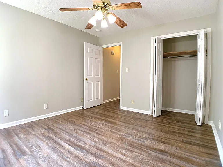 355 Broadmore Dr — Photo 21