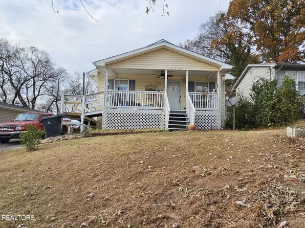 4221 Skyline Dr, Knoxville, TN 37914