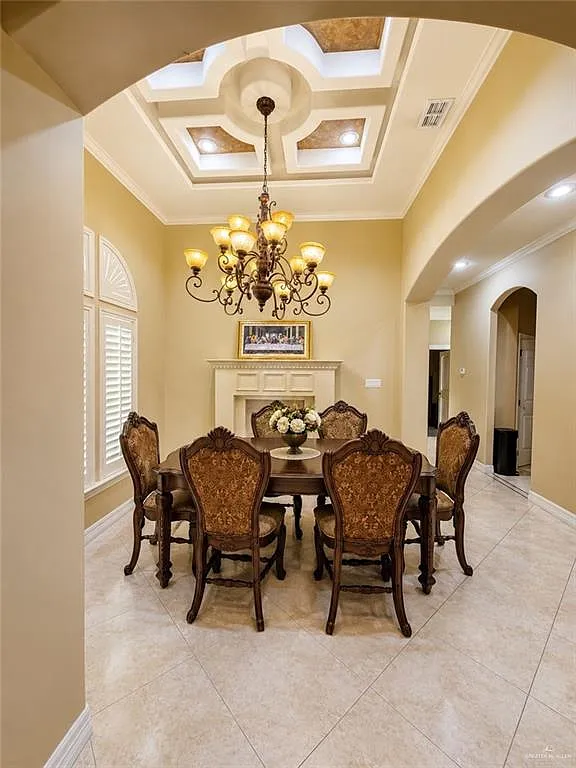 4 bed, 3.5 bath, 2596 sqft, $3,750 — Photo 4