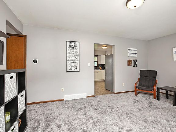 5th image of 5128 Mick Ave SE