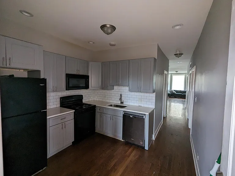 2911 W Harrison St #2 — Photo 5