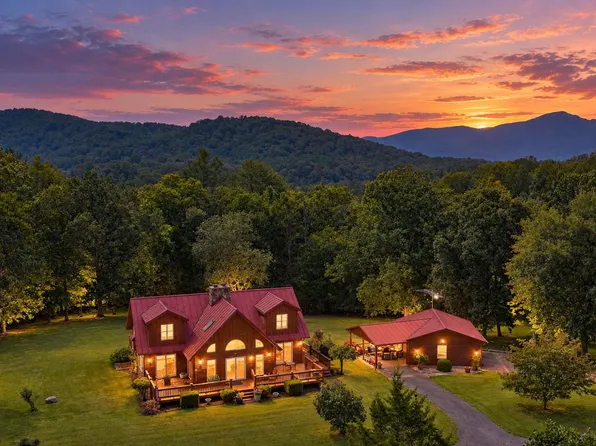 15 La Lune Ln, Sperryville, VA 22740