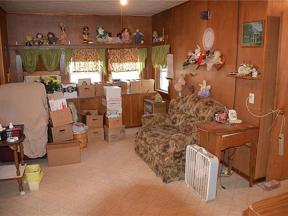 5th image of 1613 Fisher St