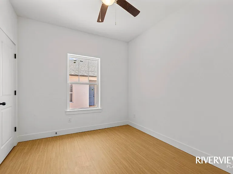 1812 Riverview Drive — Photo 15