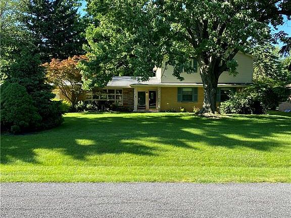 3rd image of 4707 Hedgewood Dr