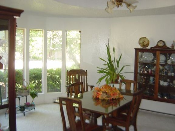 Formal Dining