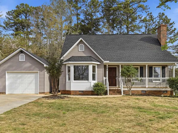 104 Luke Ct, Easley, SC 29640