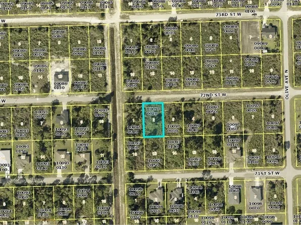 3127 72nd St W, Lehigh Acres, FL 33971