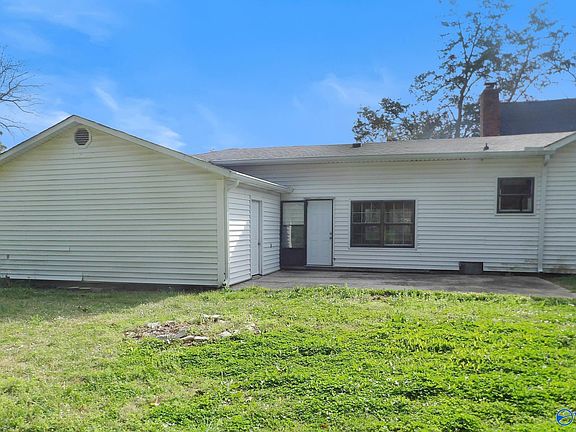 4th image of 2123 Shady Grove Ln SW